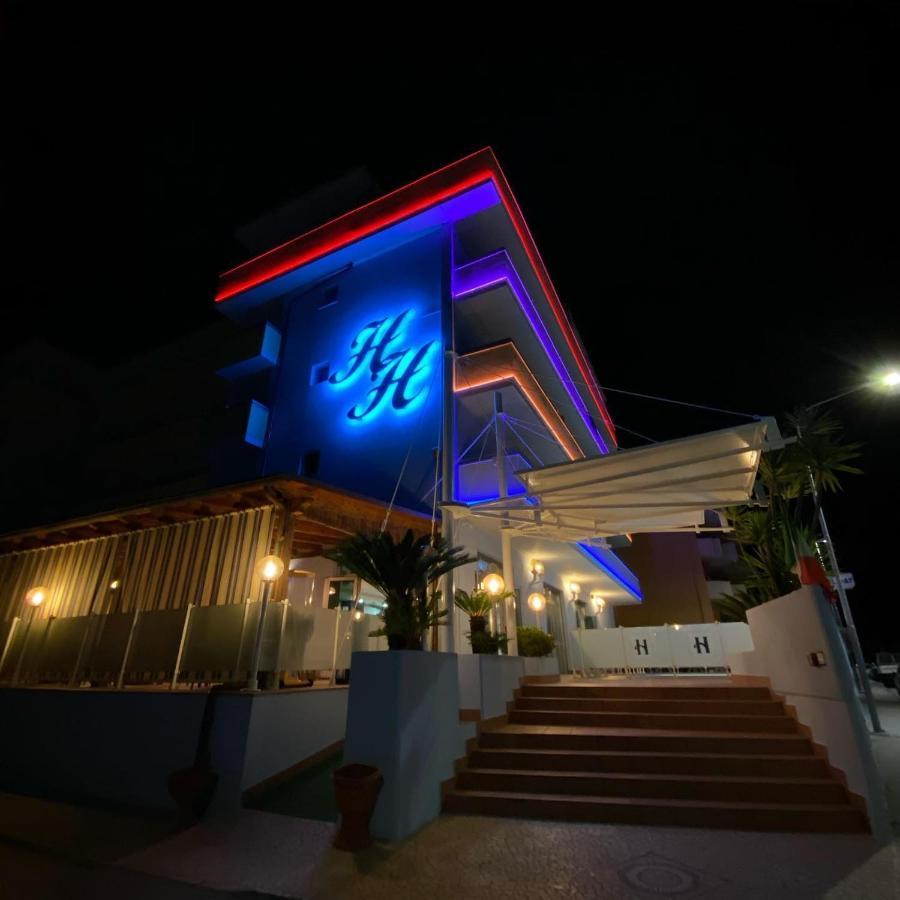 Hotel Holiday Martinsicuro Eksteriør bilde