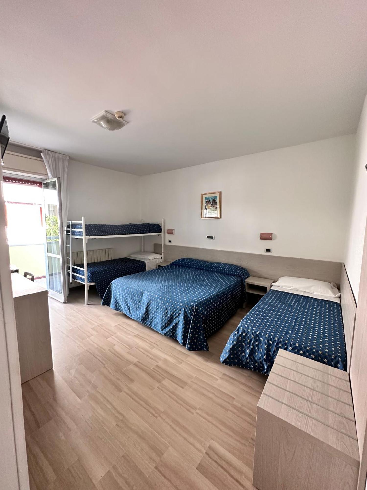 Hotel Holiday Martinsicuro Rom bilde