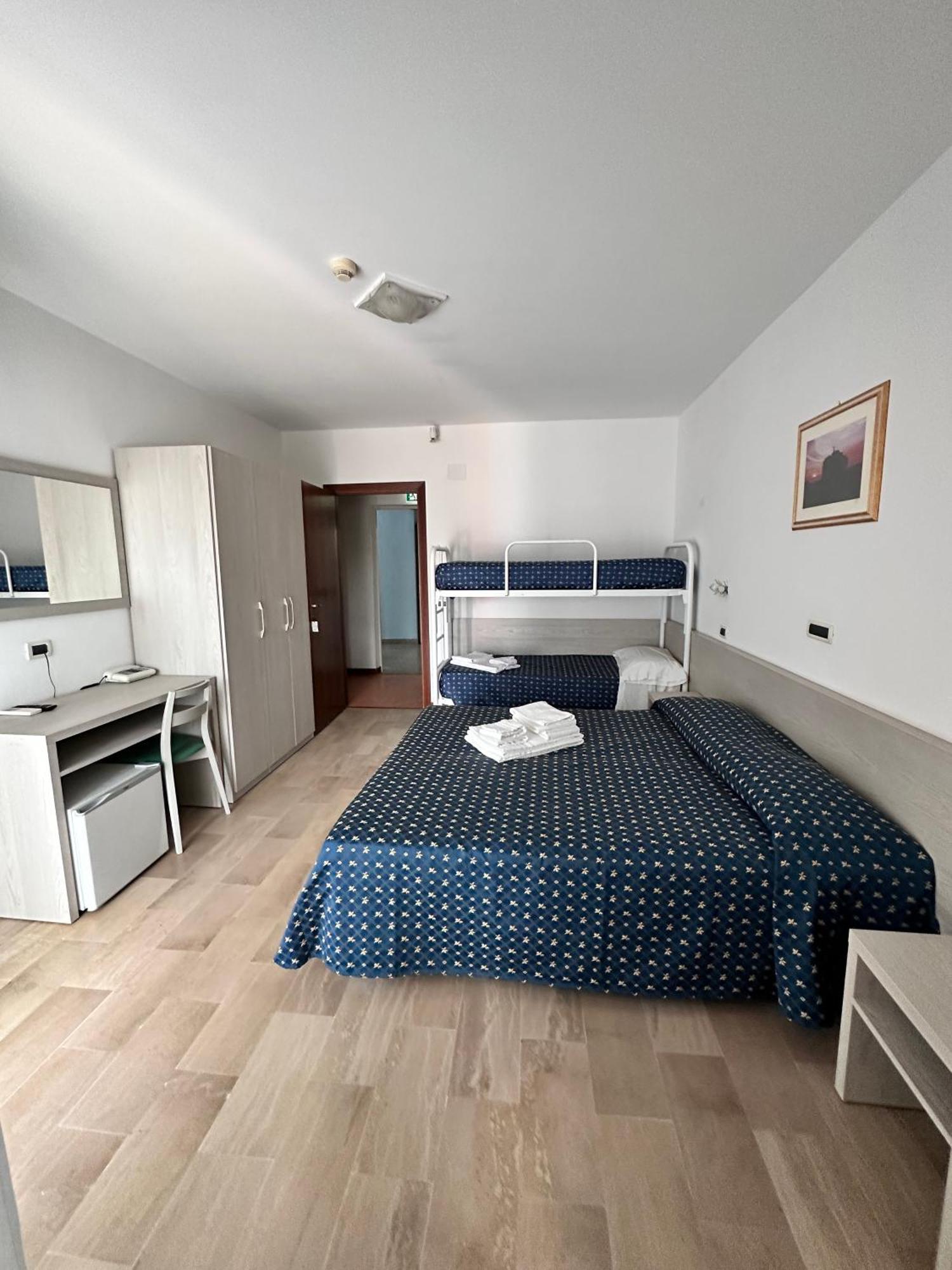 Hotel Holiday Martinsicuro Rom bilde