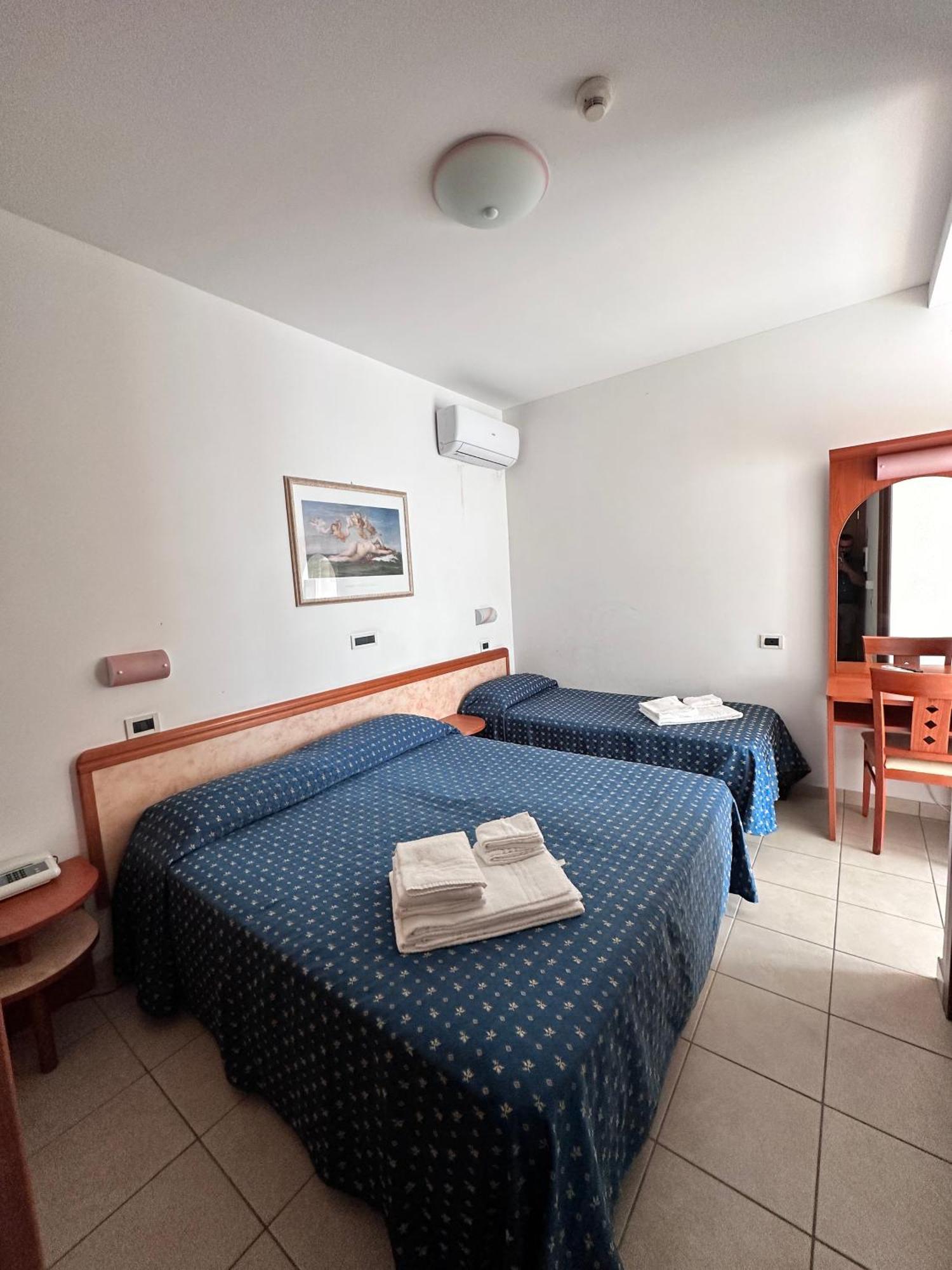 Hotel Holiday Martinsicuro Rom bilde