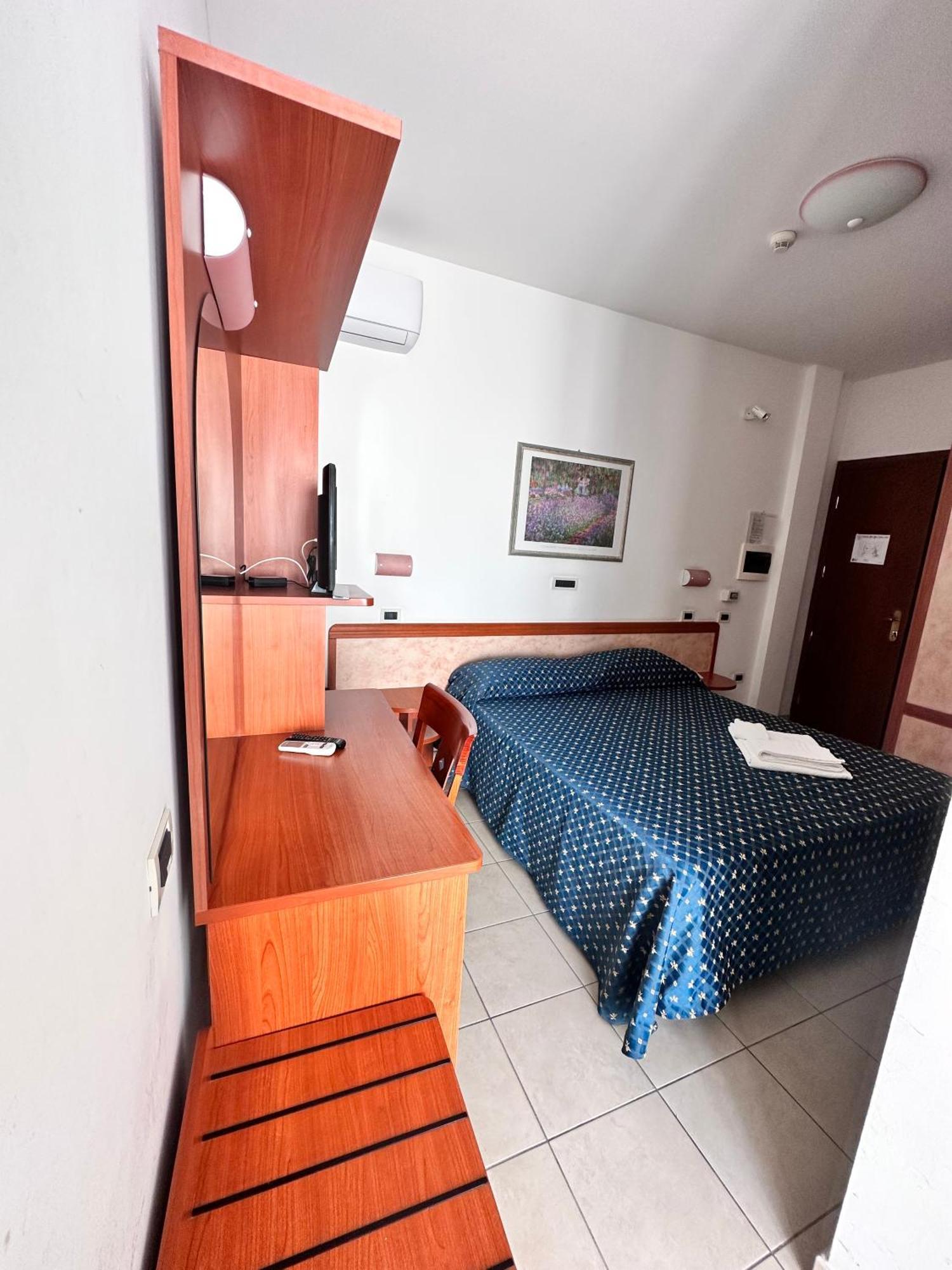 Hotel Holiday Martinsicuro Rom bilde